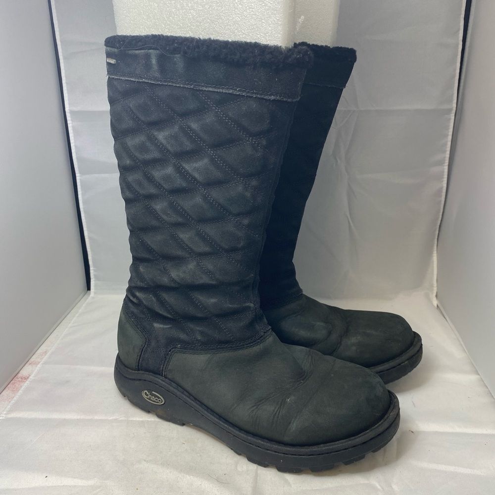 Chaco winter snow boots 9.5